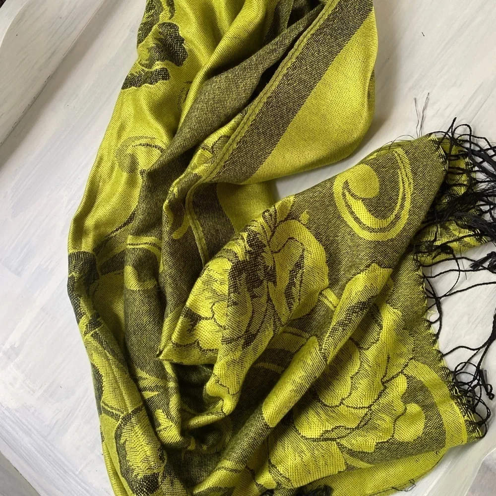 VERY LARGE 100% cashmere shawl Gift from Jerusalem NWT